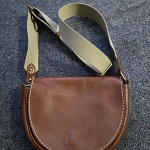 Roots Tan Leather Bag with Zipper